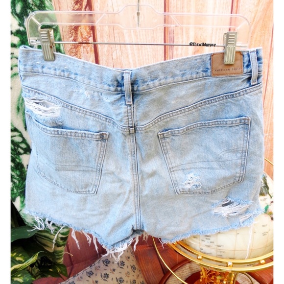 American eagle 90s boyfriend shorts 🍃 - Picture 3 of 11